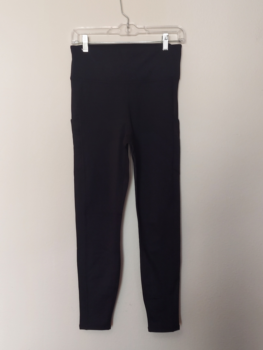 Fabletics Black High-Rise Fleece Lined Performance Leggings Size Medium